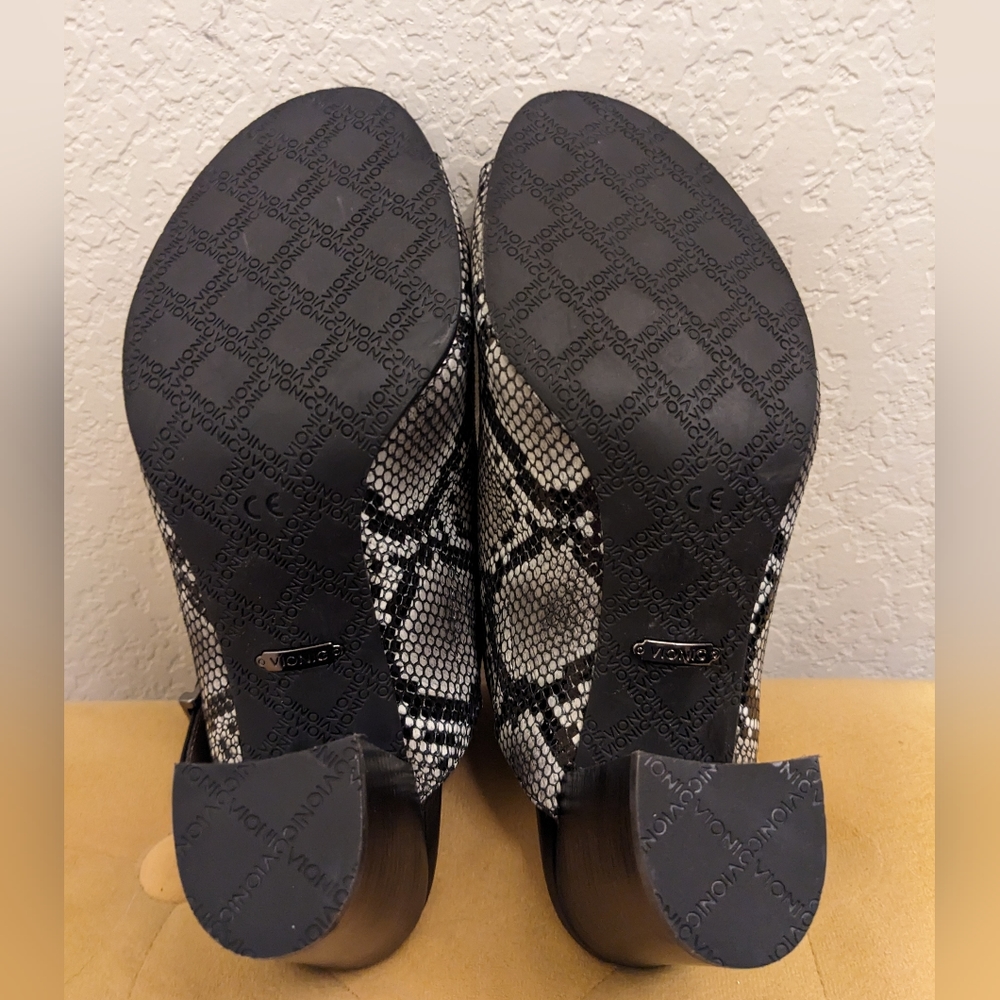 Vionic Kaia Snake Animal Print Leather Stacked He… - image 6